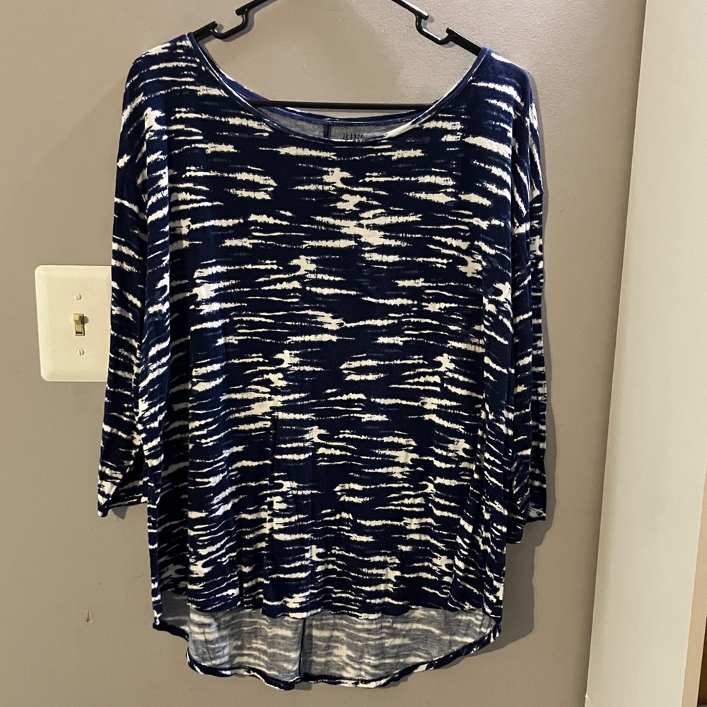 a.n.a. Navy and White Women's Striped Top Size 1x